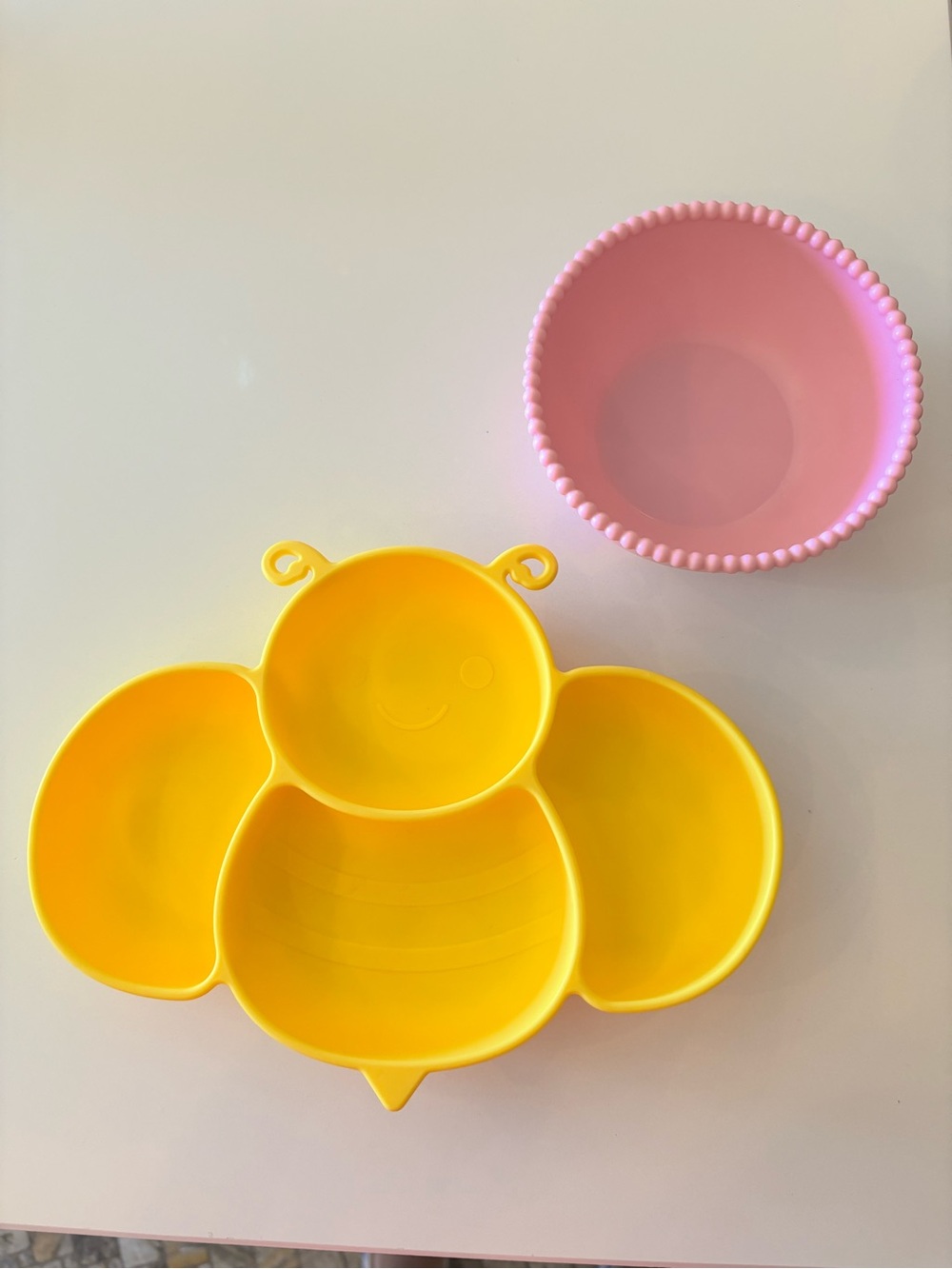 Kids Silicone Bee Plate and Pink Bowl - suction bottoms